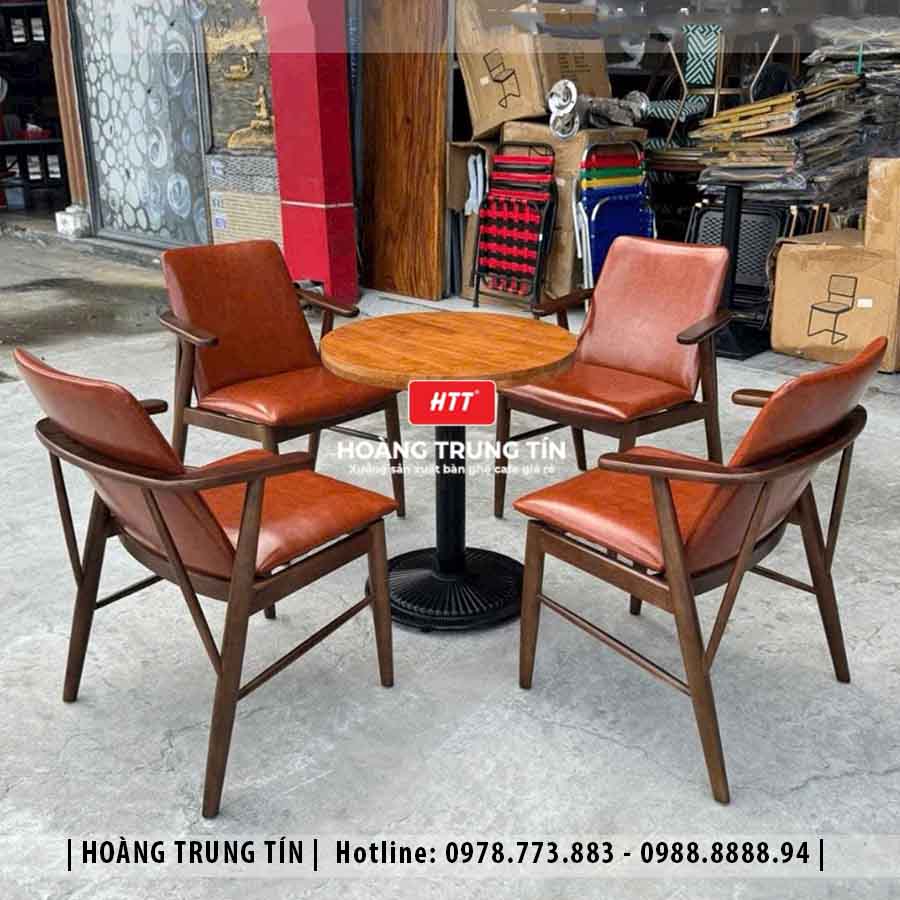 Bàn ghế cafe gỗ nệm HTT020 - góc chụp khác tại xưởng