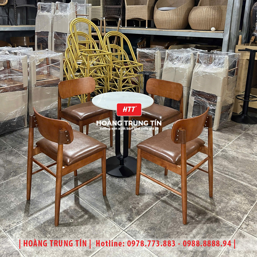 Bàn ghế cafe gỗ nệm HTT032 - góc chụp khác tại xưởng