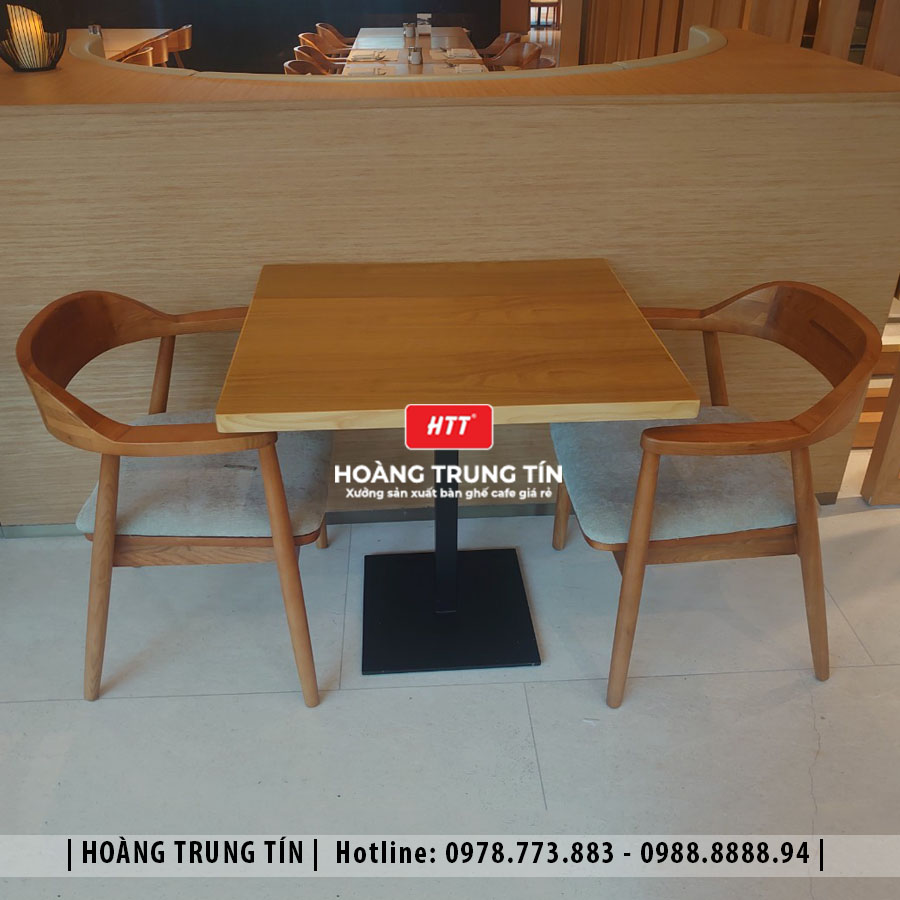 Bàn ghế cafe gỗ nệm HTT01 - góc chụp khác tại xưởng