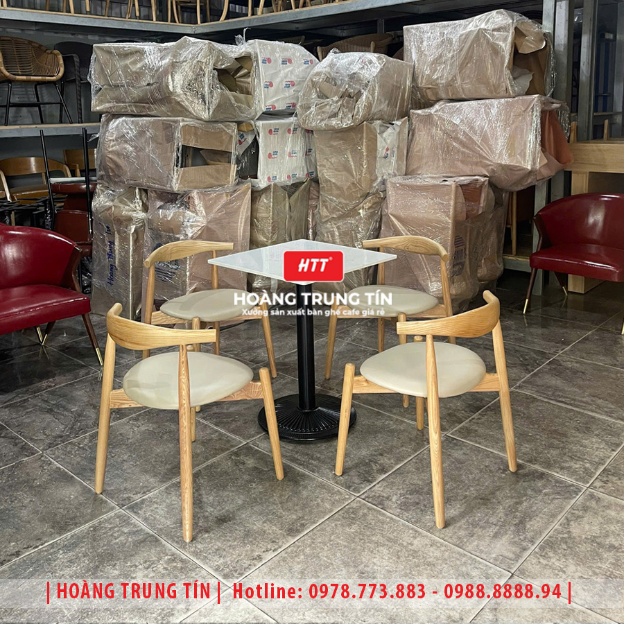 Bàn ghế cafe gỗ nệm HTT031 đẹp giá rẻ 2026