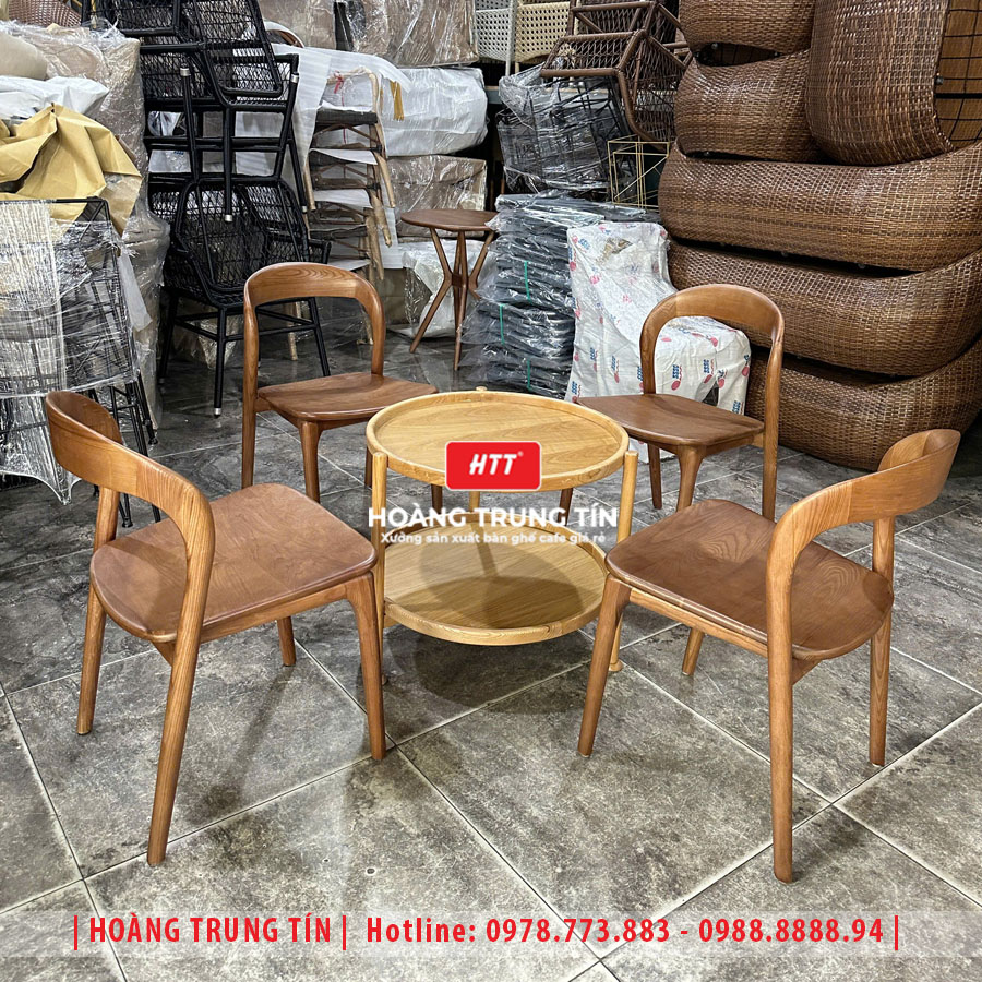Bàn ghế cafe gỗ cao cấp HTT06 - góc chụp khác tại xưởng