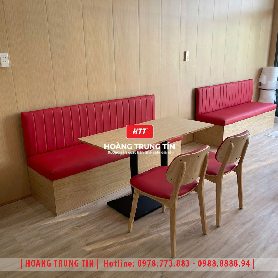 Bàn ghế cafe gỗ nệm HTT025 - góc chụp khác tại xưởng