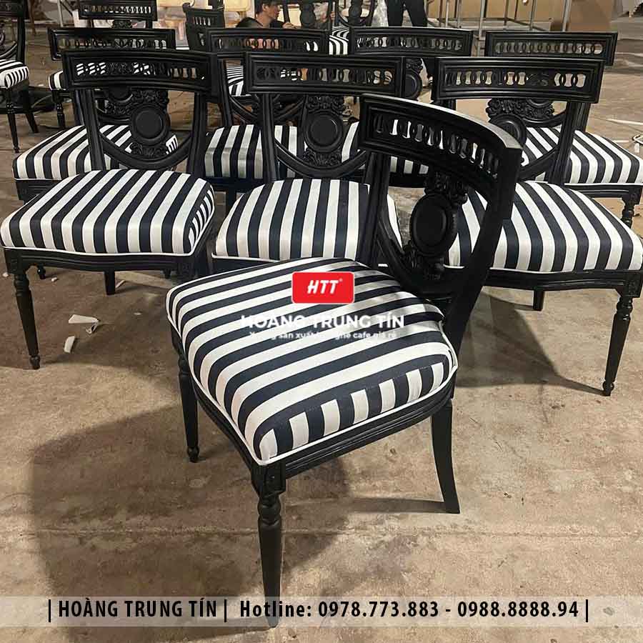 Chi tiết ghế cafe gỗ nệm cổ điển cao cấp HTT01