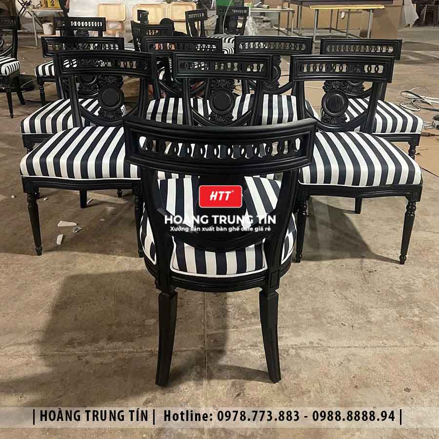 Ghế cafe gỗ nệm cổ điển cao cấp HTT01