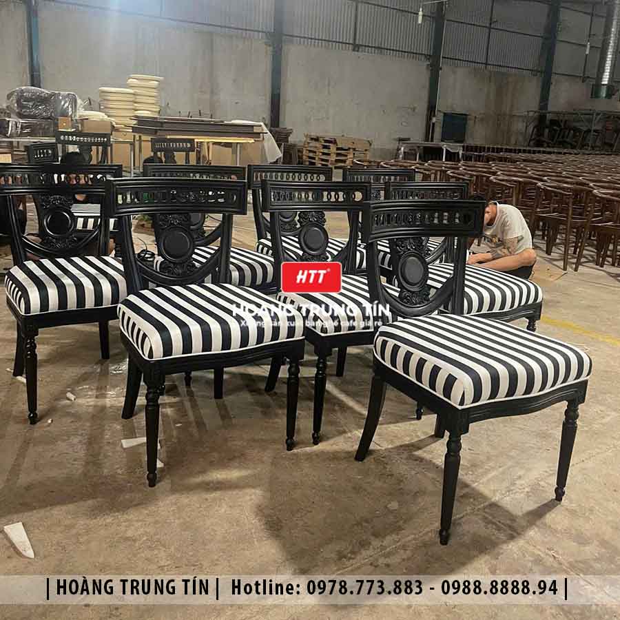 Ghế cafe gỗ nệm cổ điển cao cấp HTT01 đẹp giá rẻ 2026