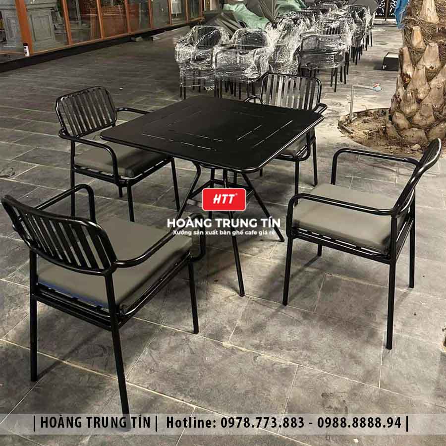 Bàn ghế cafe sắt ngoài trời HTT-03