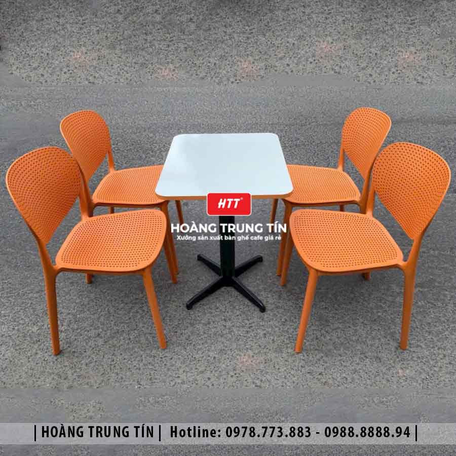Bàn ghế nhựa đúc ngoài trời HTT01