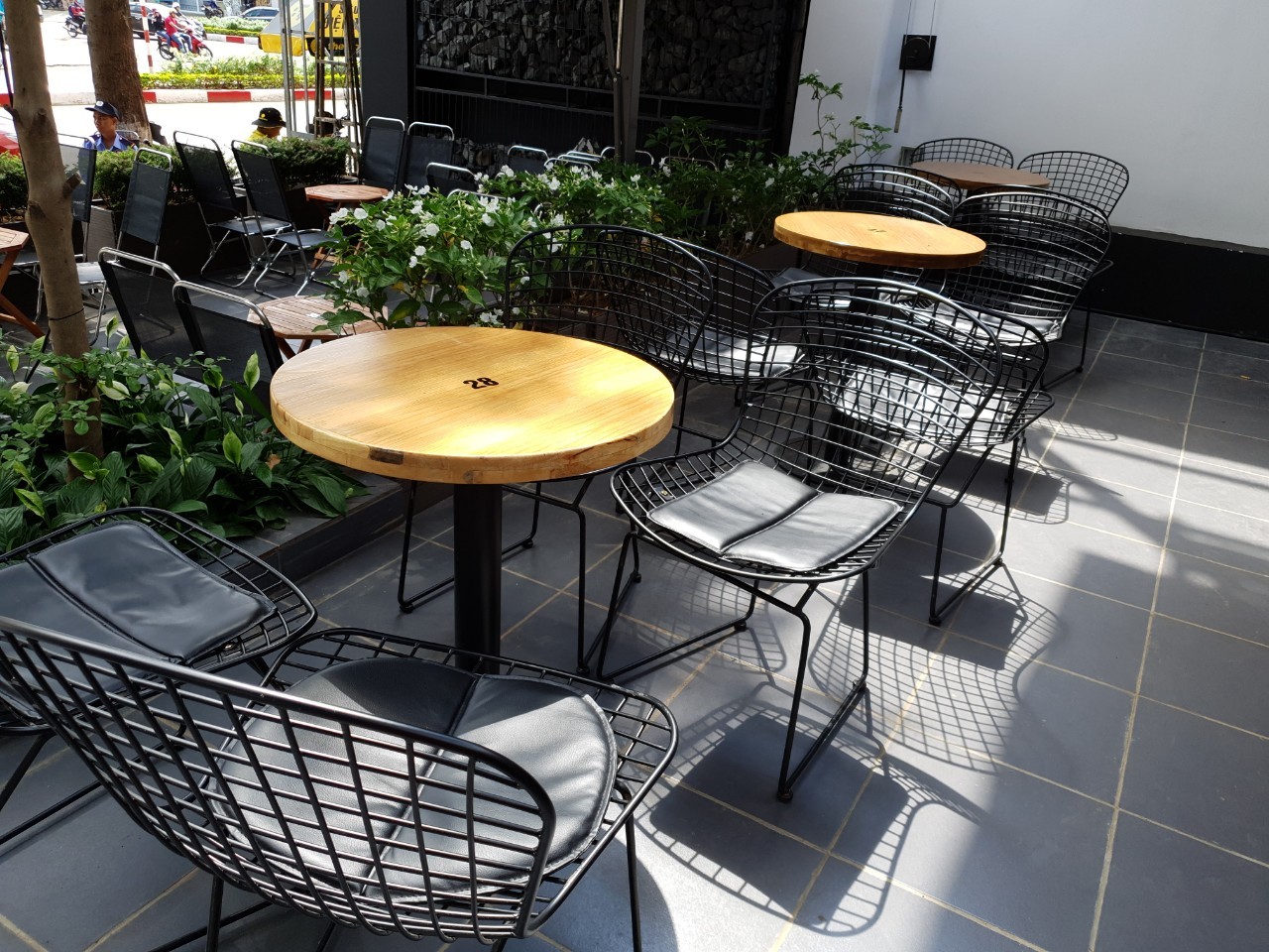 BÀN GHẾ SẮT HTT 10