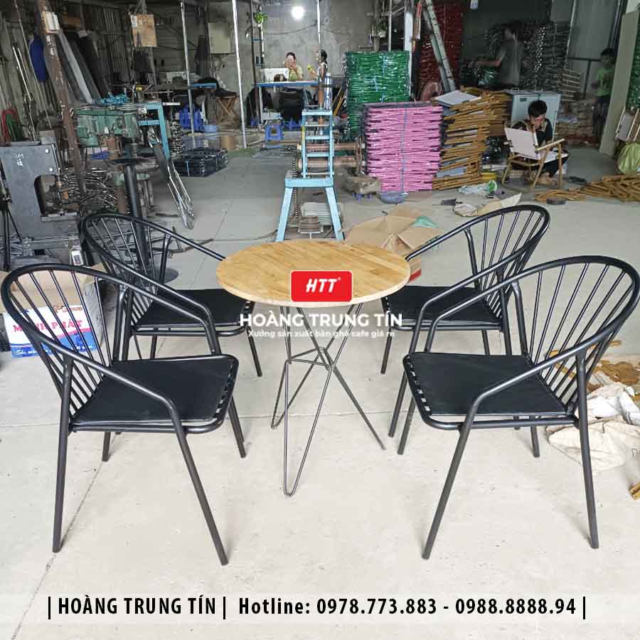 Bàn ghế sắt cafe ngoài trời HTT11