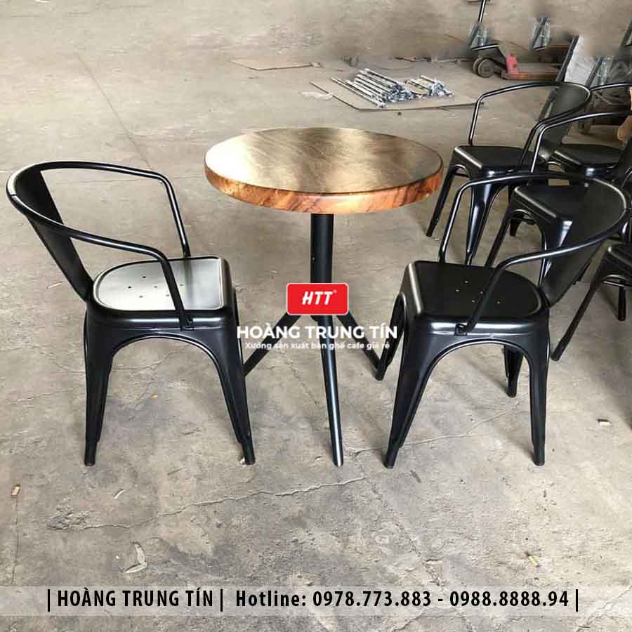 Bàn ghế sắt cafe ngoài trời HTT17