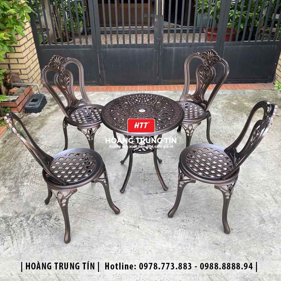 Bàn ghế sắt mỹ nghệ ngoài trời HTT02
