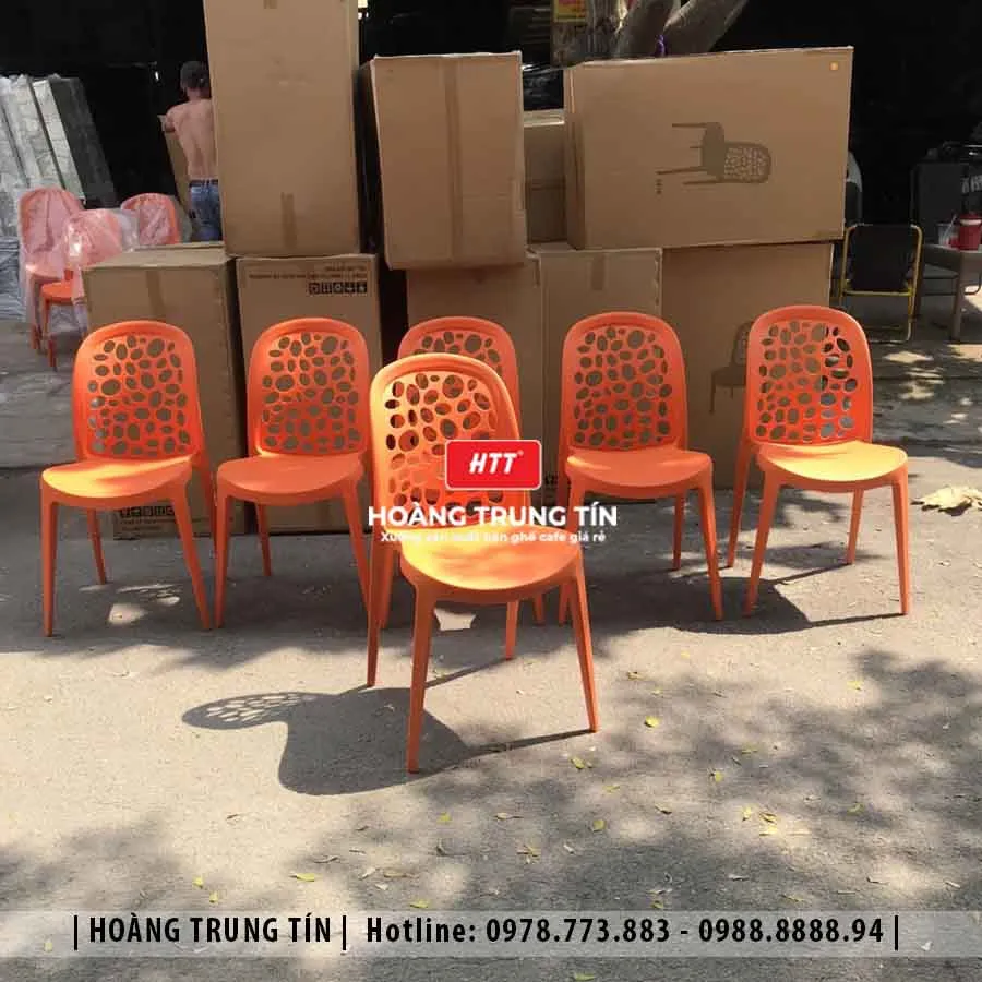 ghe-nhua-duc-cafe-ngoai-troi-htt