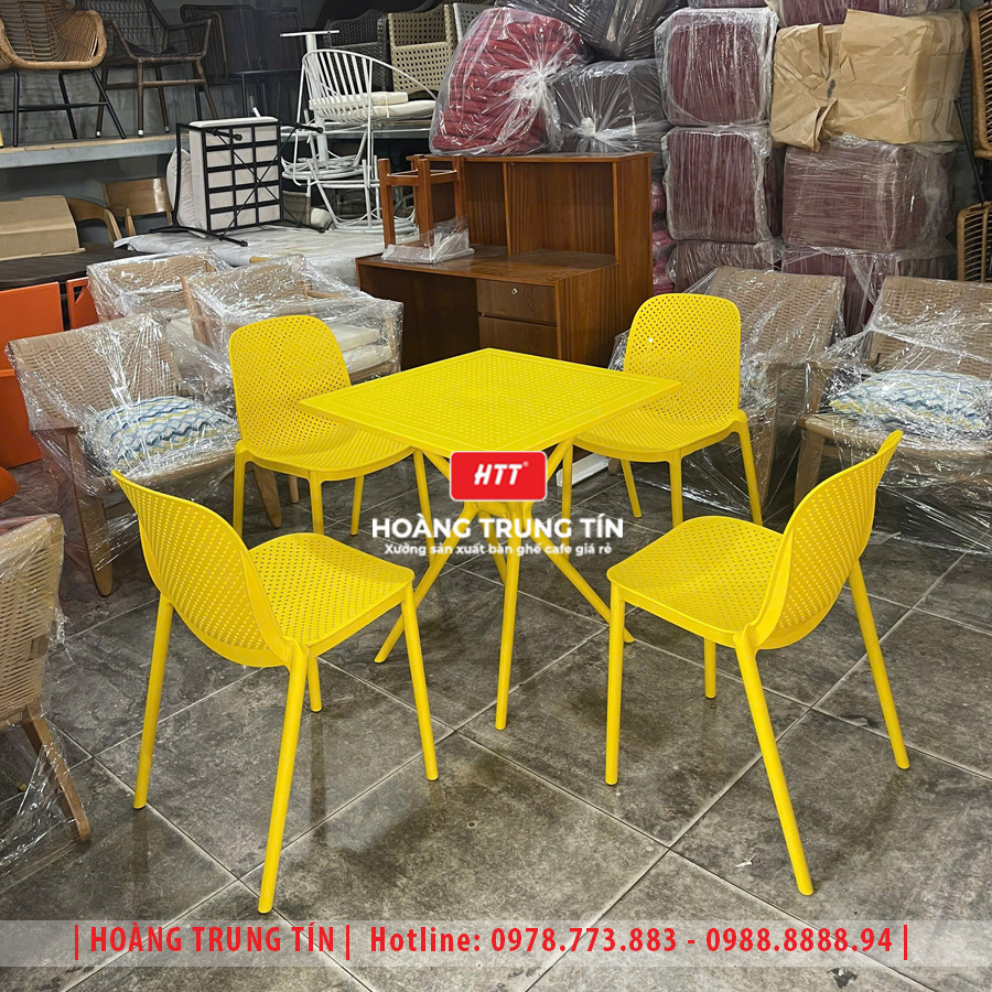 Bàn ghế nhựa đúc nguyên khối HTT04
