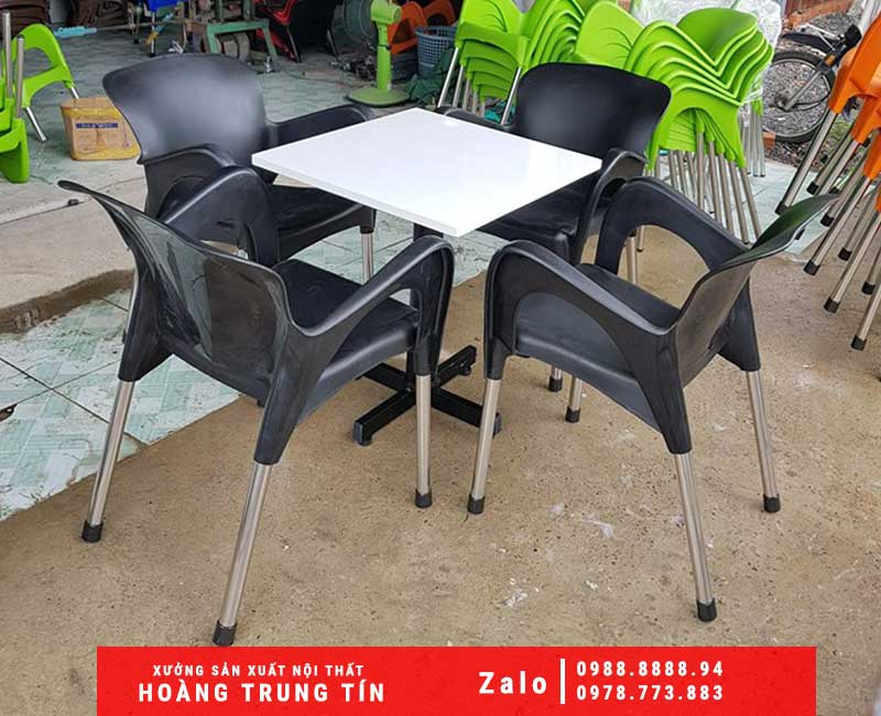 Ghế nhựa đ&uacute;c nguy&ecirc;n khối HTT21