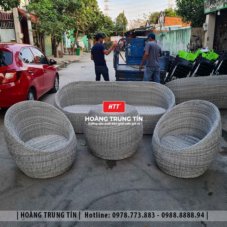 Bàn ghế trứng đan nhựa giả mây HTT07