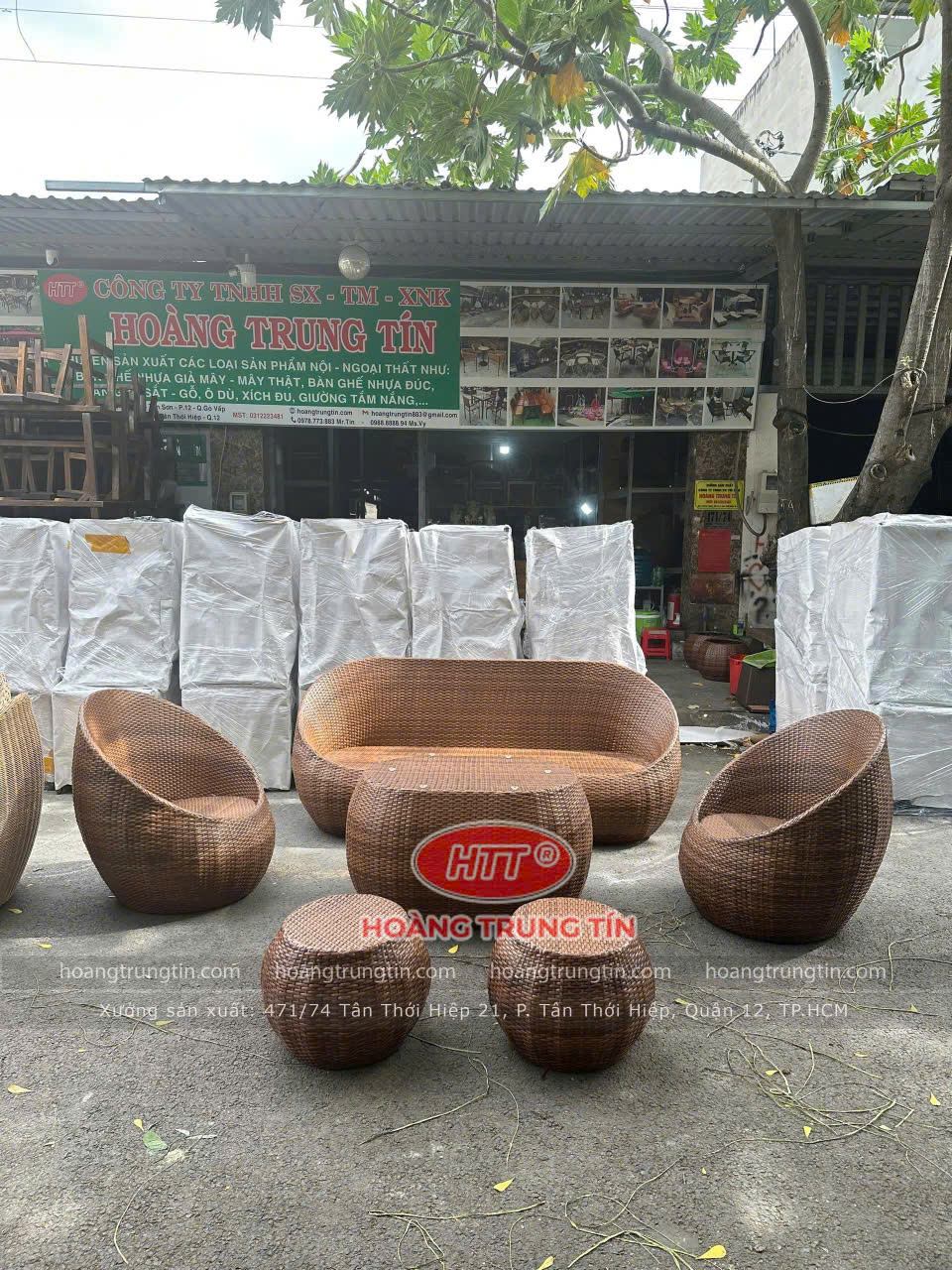 Kết hợp được với nhiều loại bàn Kết hợp được với nhiều loại bàn