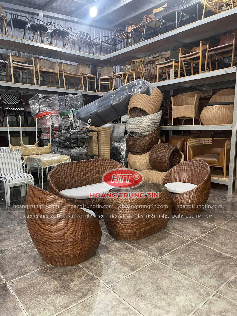 Bàn Ghế Trứng Đan Nhựa Giả Mây Màu Nâu Đậm