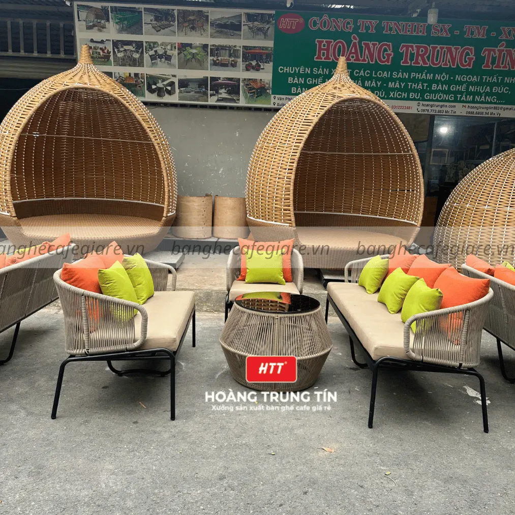 ban-ghe-nhua-gia-may-gia-re (1)