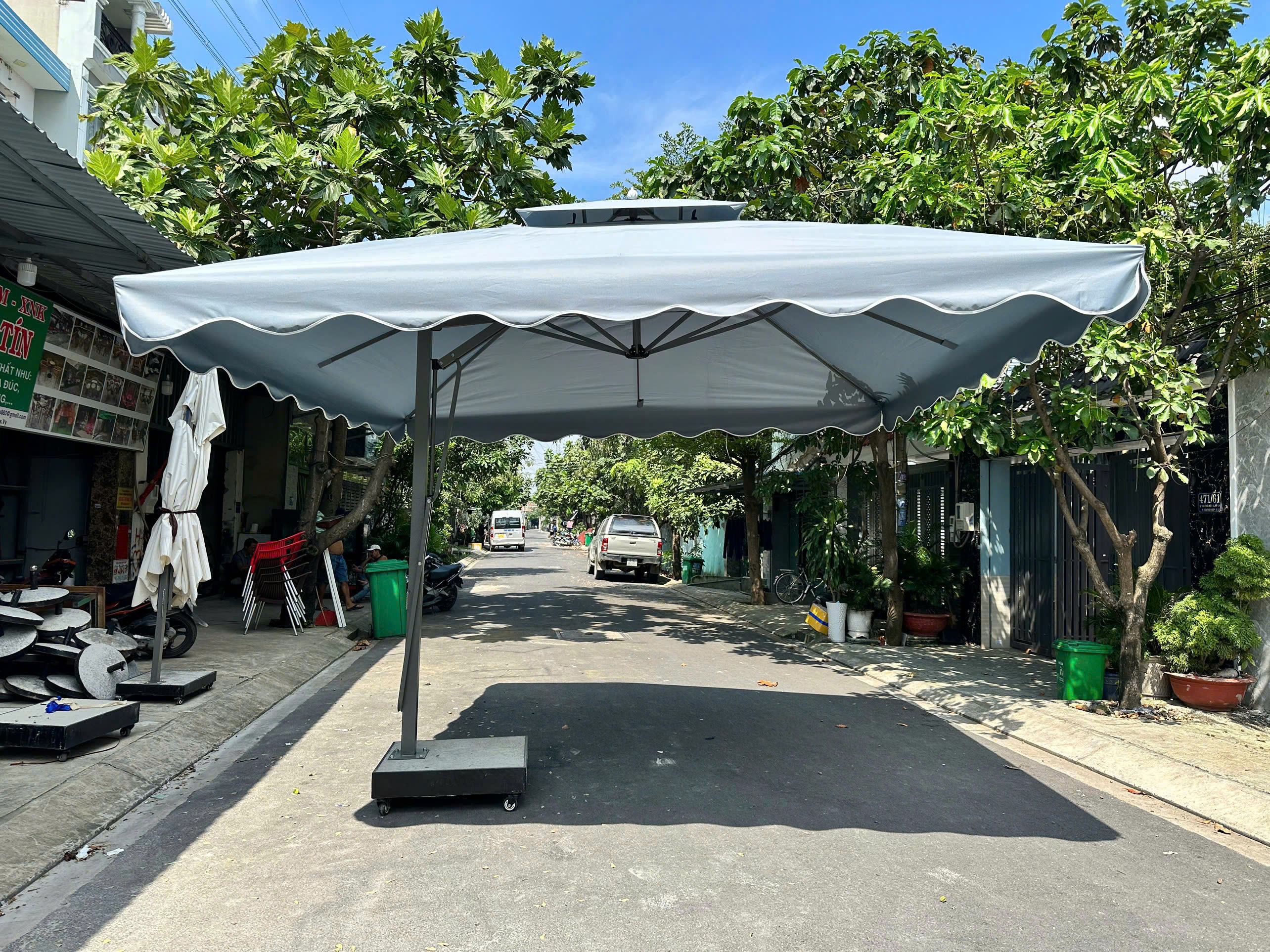 Dù che nắng lệch tâm vuông 3m có in HTT02