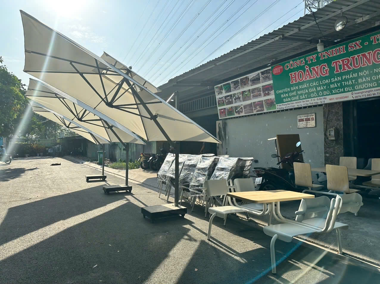 Dù lệch tâm vuông 3m5 in theo yêu cầu HTT01