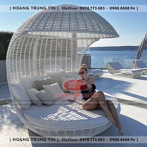 Ghế trang trí mái vòm đan nhựa giả mây HTT005