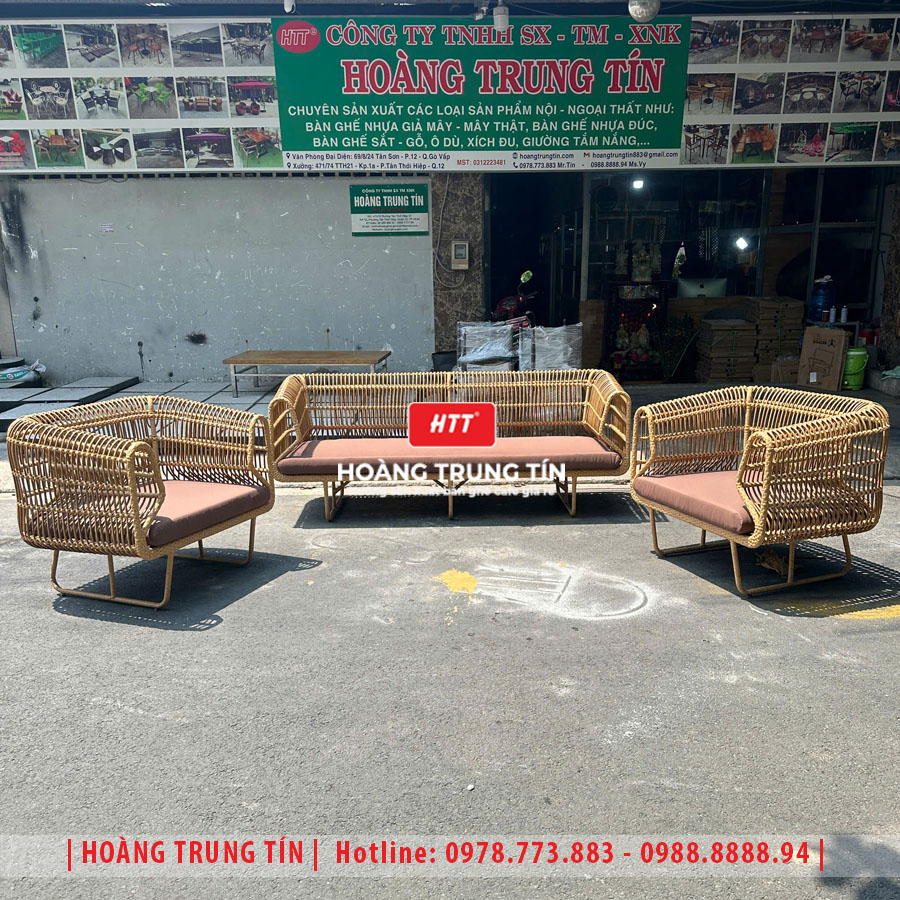Kinh nghiệm bố tr&iacute; sofa giả m&acirc;y g&oacute;c L cho qu&aacute;n cafe rộng 2026