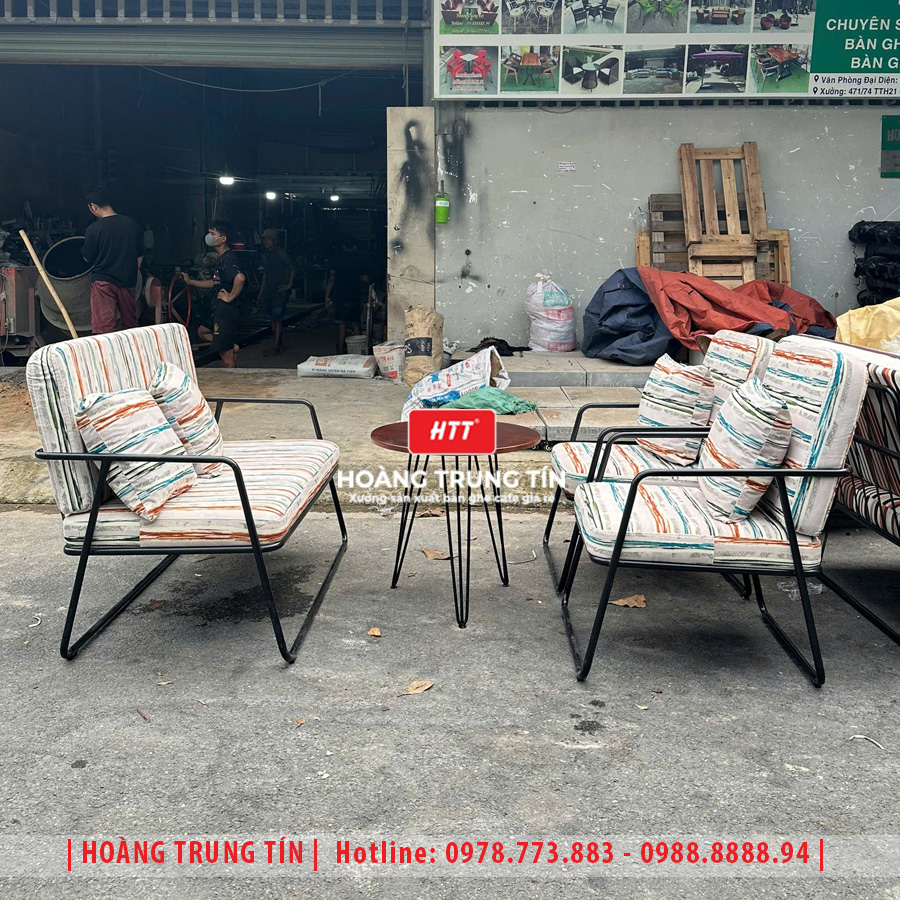 Sofa sắt nệm cafe HTT11