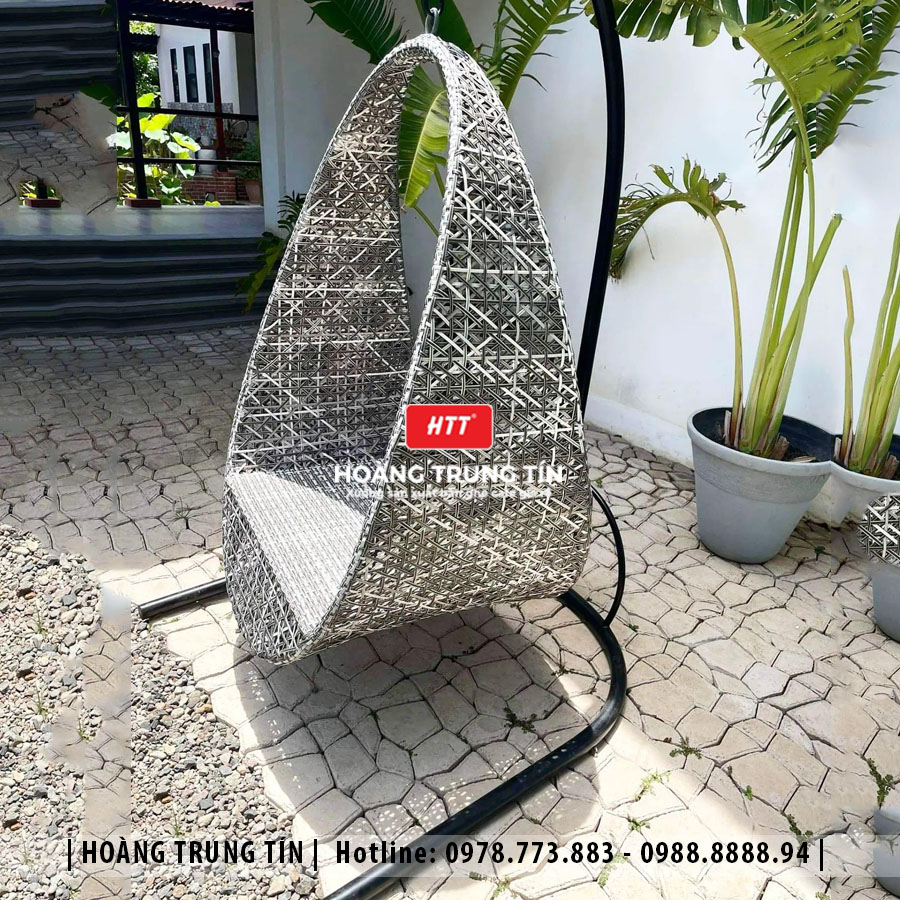 Xích đu đan nhựa giả mây ngoài trời HTT02