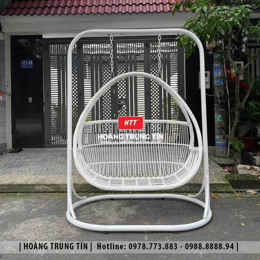Xích đu đôi sân vườn đan nhựa mây HTT01