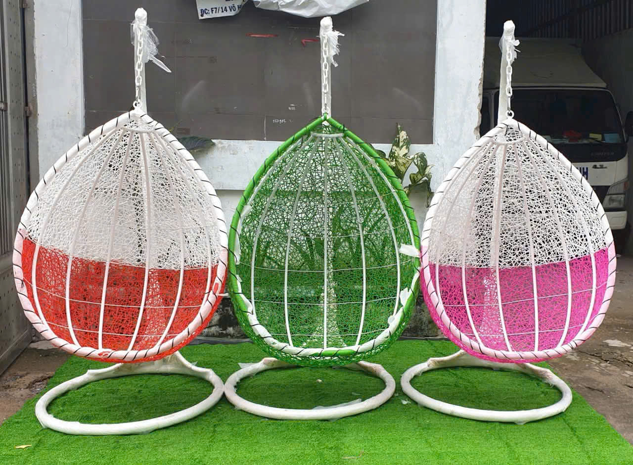 X&iacute;ch đu giọt nước giả m&acirc;y hiện đại cho qu&aacute;n cafe s&acirc;n vườn 2026
