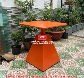 Bàn cafe sắt ngoài trời HTT01