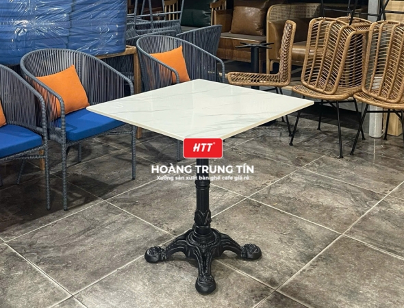Bàn cafe chân gang đúc mặt đá HTT02