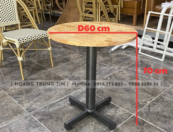 Mẫu Bàn cafe chân sắt mặt tròn gỗ cao su