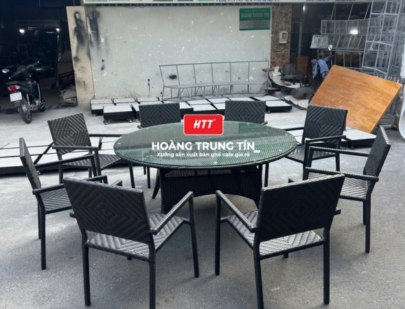 Bàn ghế nhà hàng đan nhựa mây HTT039