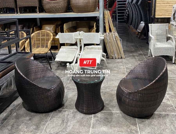 Bàn ghế sofa trứng đan nhựa mây HTT044