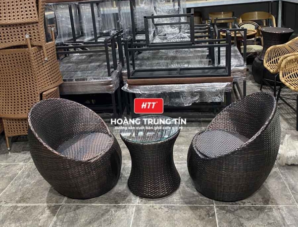 Bàn ghế sofa trứng đan nhựa mây HTT044