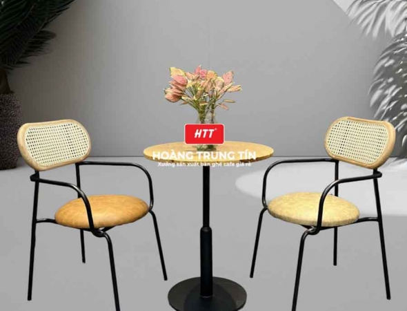 Bàn ghế cafe sắt nệm cao cấp HTT19