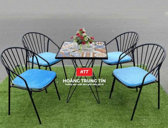 Bàn ghế cafe sắt ngoài trời HTT04