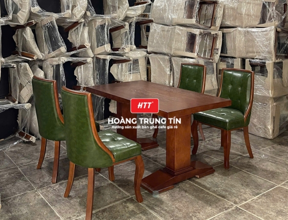 Bàn ghế nhà hàng gỗ nệm cao cấp HTT01
