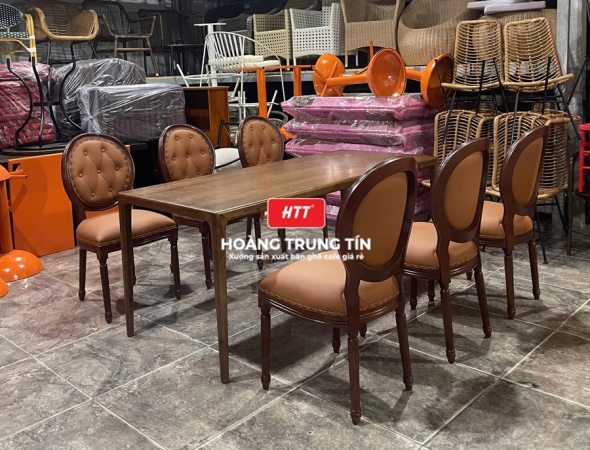 Bàn ghế nhà hàng gỗ nệm cao cấp HTT03