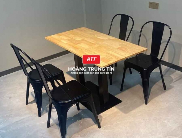 Bàn ghế ăn sắt ngoài trời HTT02