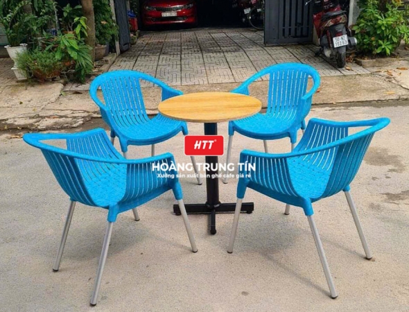 Bàn ghế cafe nhựa đúc chân nhôm HTT02