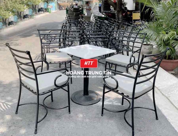 Bàn ghế cafe sắt ngoài trời HTT13