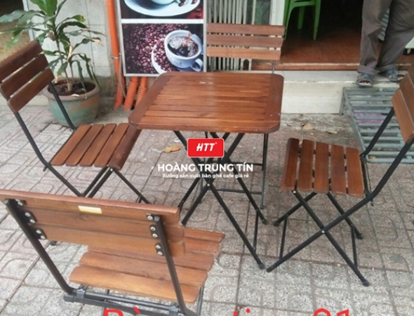 Bàn ghế cafe gỗ chân sắt ngoài trời