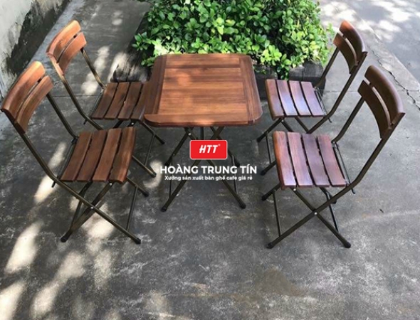 Bàn ghế cafe gỗ chân sắt ngoài trời