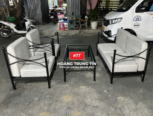 Bàn ghế cafe sắt nệm HTT05