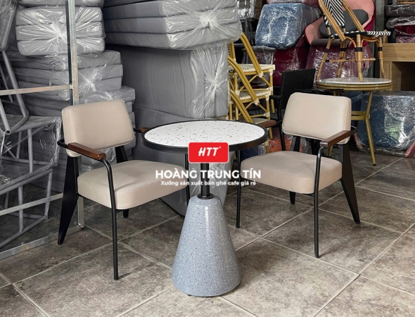 Bàn ghế cafe sắt nệm HTT04