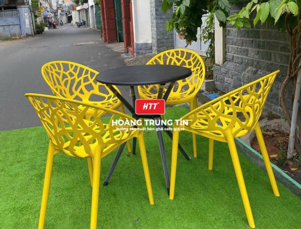 Bàn ghế cafe nhựa đúc nguyên khối HTT11