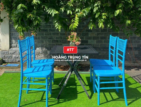 Bàn ghế cafe nhựa đúc nguyên khối HTT12