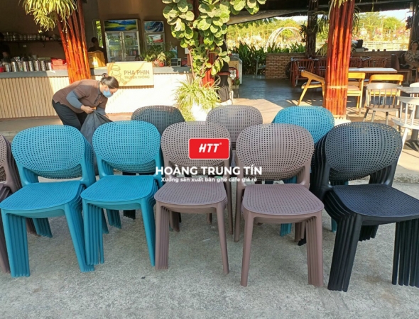 Bàn ghế cafe nhựa đúc nguyên khối HTT13